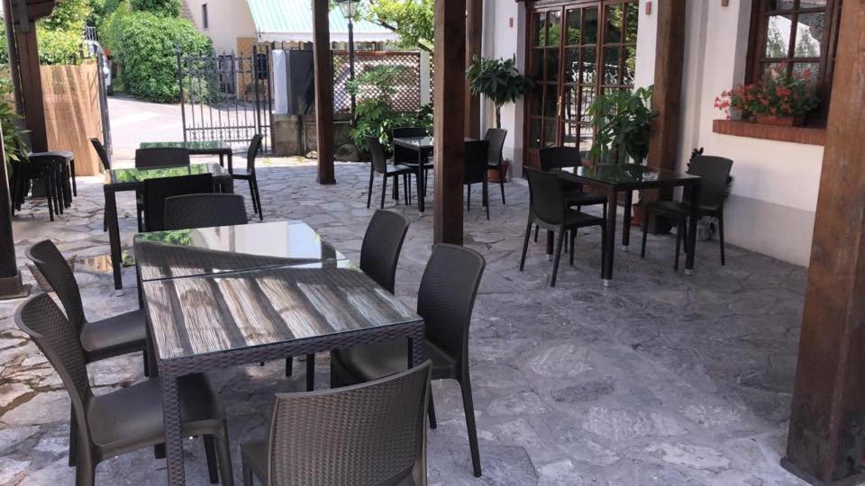 Albergo Antica Lanterna Кастелнуово ди Гарфаняна Екстериор снимка