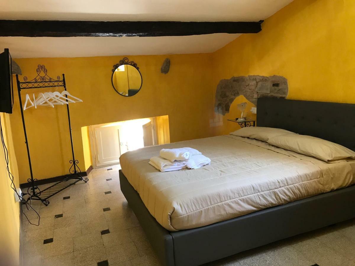 Albergo Antica Lanterna Кастелнуово ди Гарфаняна Екстериор снимка