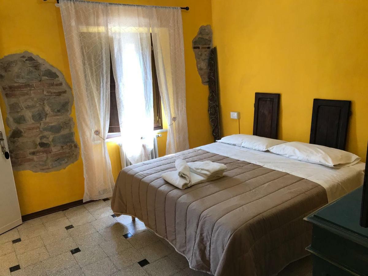 Albergo Antica Lanterna Кастелнуово ди Гарфаняна Екстериор снимка