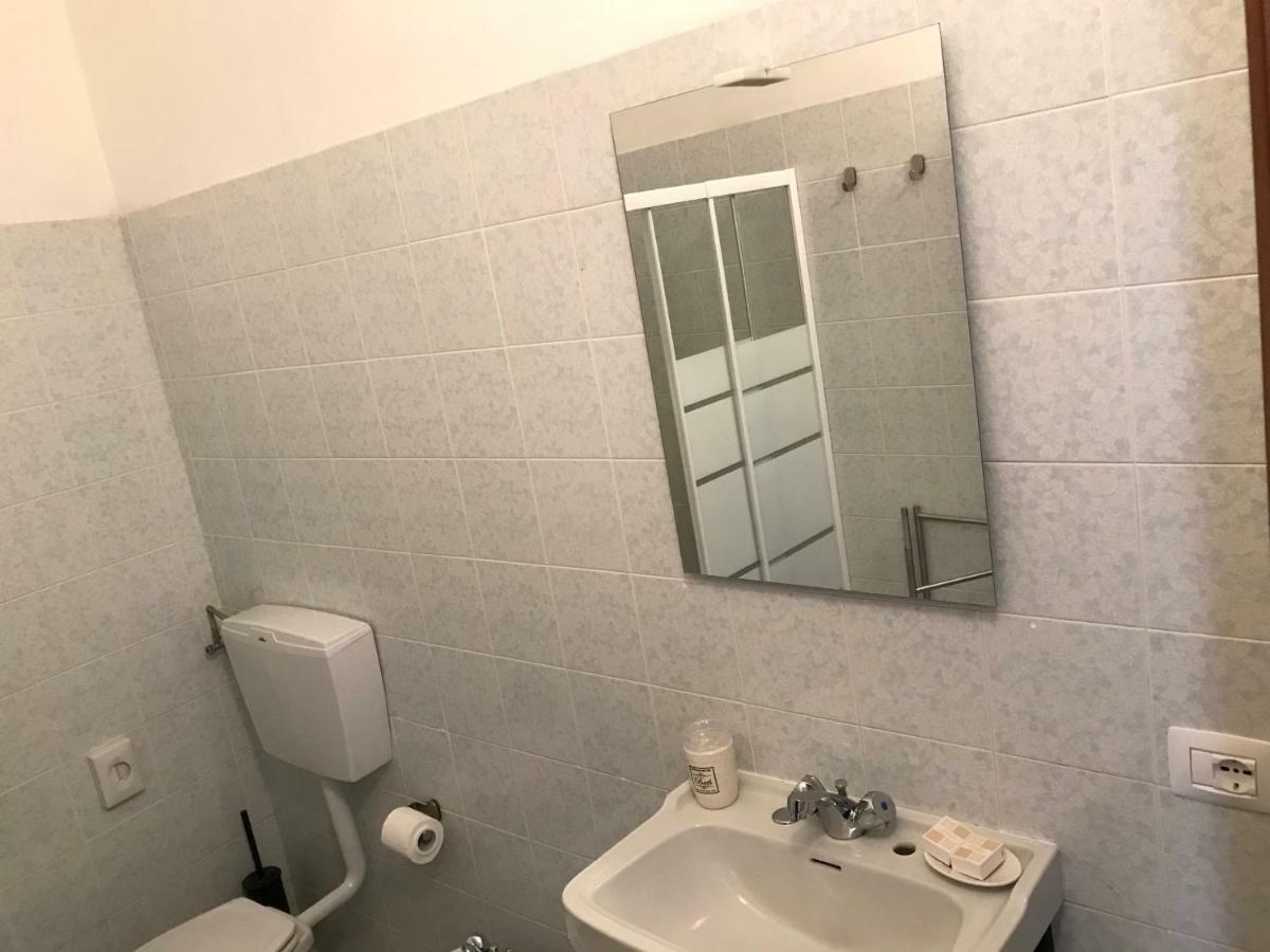 Albergo Antica Lanterna Кастелнуово ди Гарфаняна Екстериор снимка