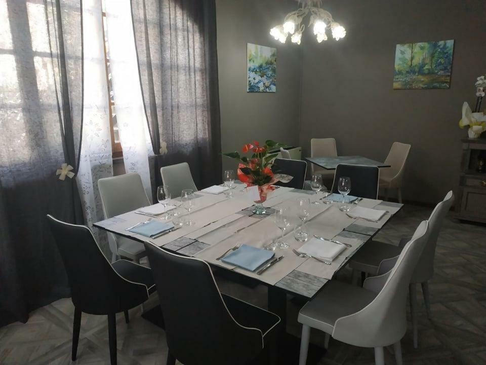 Albergo Antica Lanterna Кастелнуово ди Гарфаняна Екстериор снимка